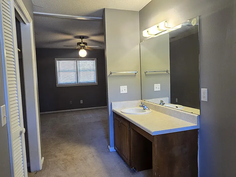 118 Coach Lee Hill Blvd #B — Photo 12