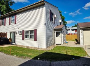 1648 8 1/2 St SE, Rochester, MN 55904