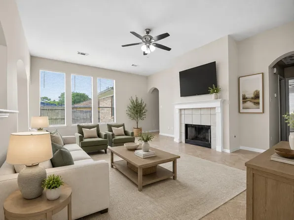 4915 Lochman Ln, Pearland, TX 77584