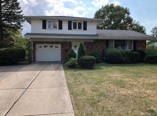 767 Edgewater Dr, Amherst, NY 14228