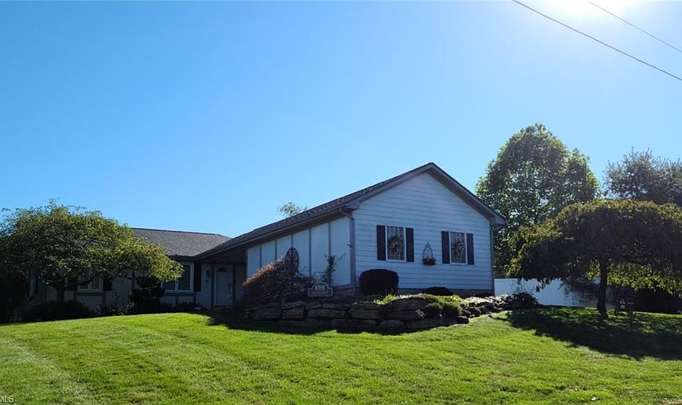 1st image of 8591 Hilltop Dr