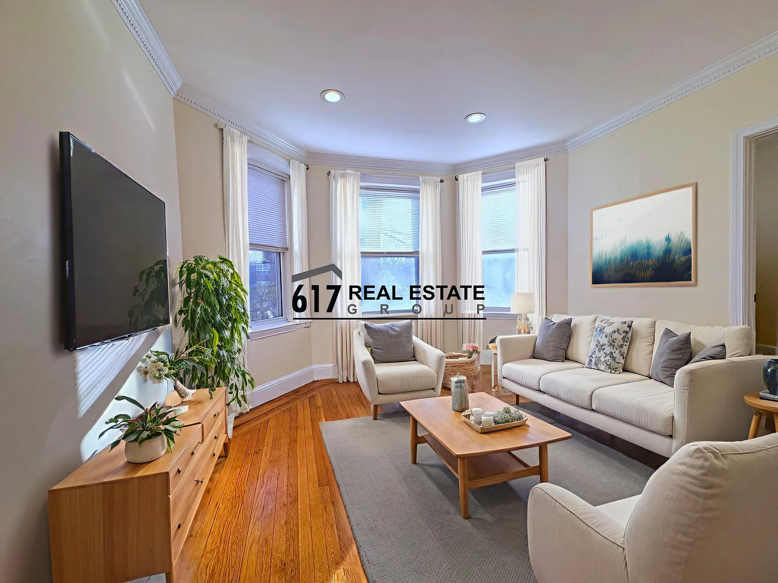 4 bed, 1500 sqft, $6,300 — Photo 2