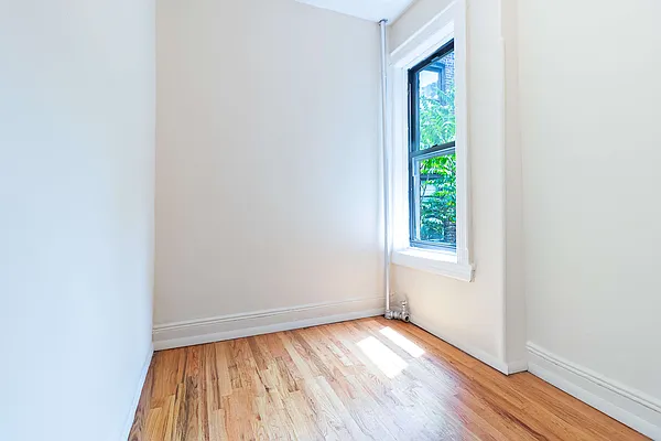 Rented by Bold New York | media 8