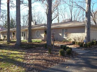 2915 Center Dr, Zanesville, OH 43701