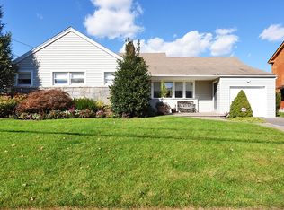 18 Thompson Dr, East Rockaway, NY 11518