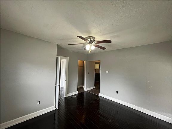 4th image of 3936 Mersington Ave