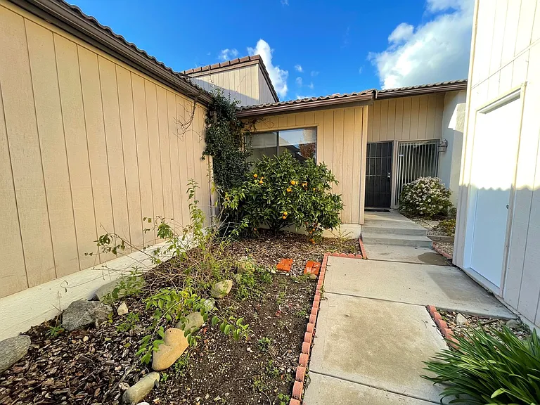 10428 Boulder Ct — Photo 2