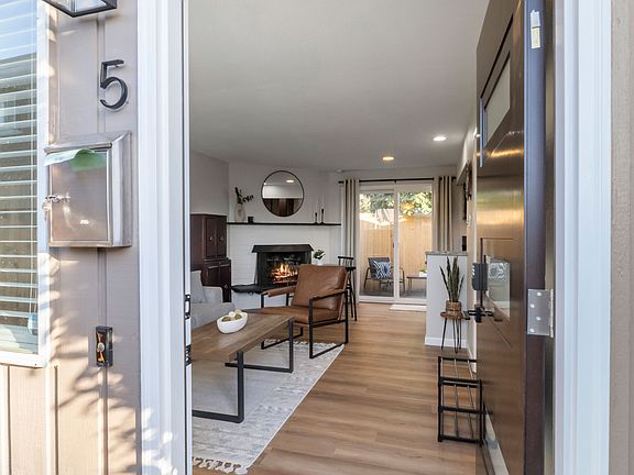 4th image of 918 N M St APT 5