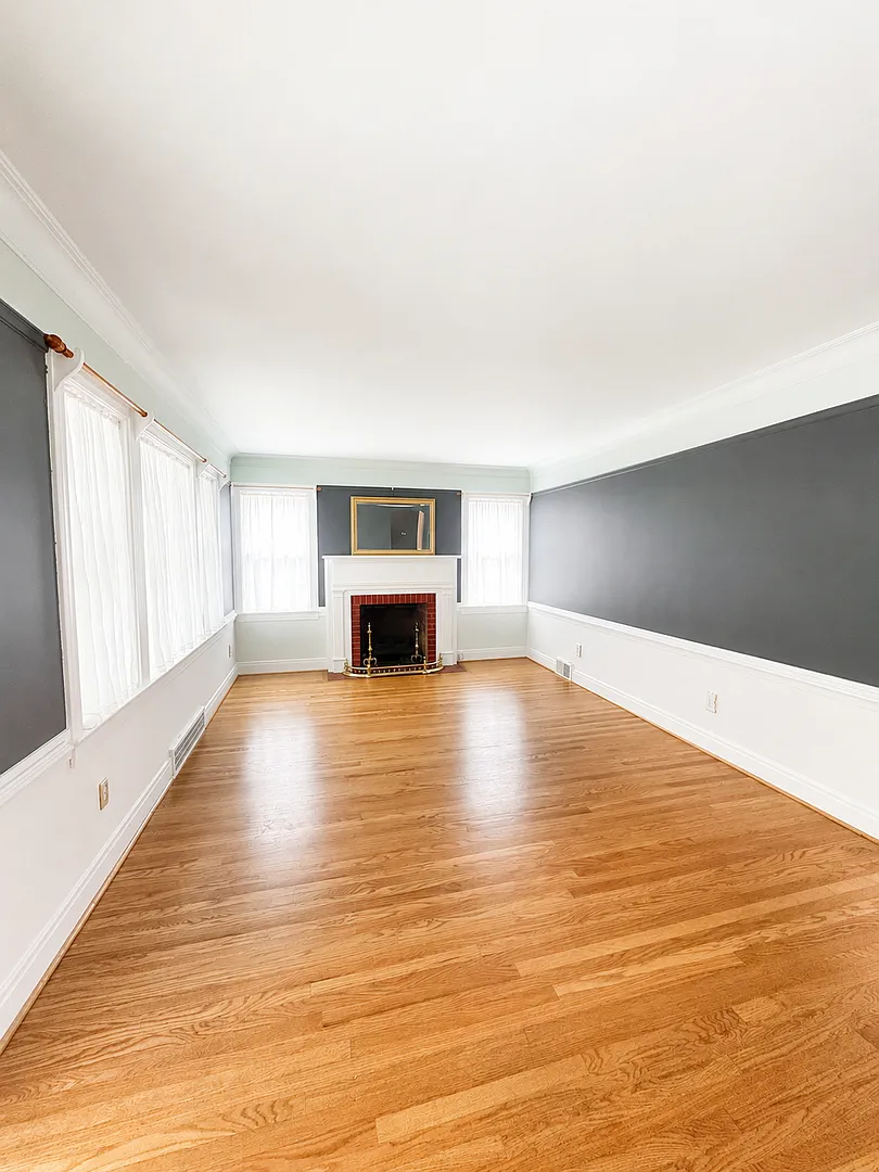 Charming St. Matthews Cape Cod with Finished Basement & Spacious Backyard — Photo 3