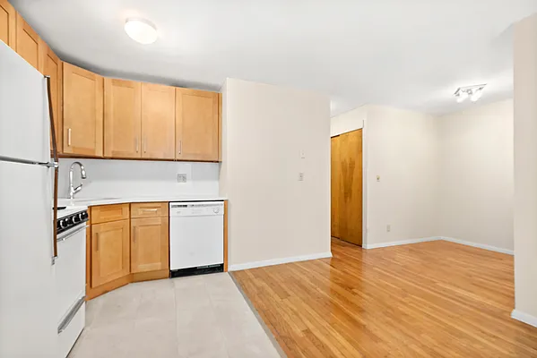 Rented by Compass | media 8