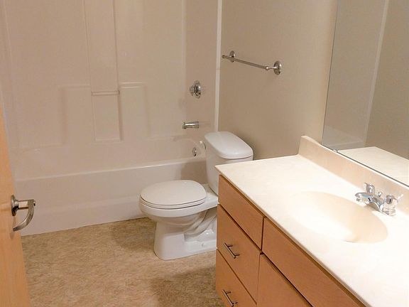 4th image of 2222 Gravois Ave APT F
