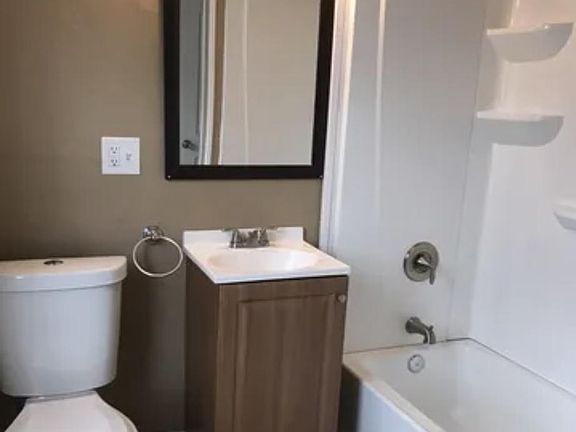 4th image of 83 Wheatfield St #2