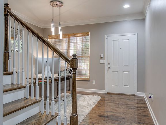 4th image of 7519 Kemberton Ct