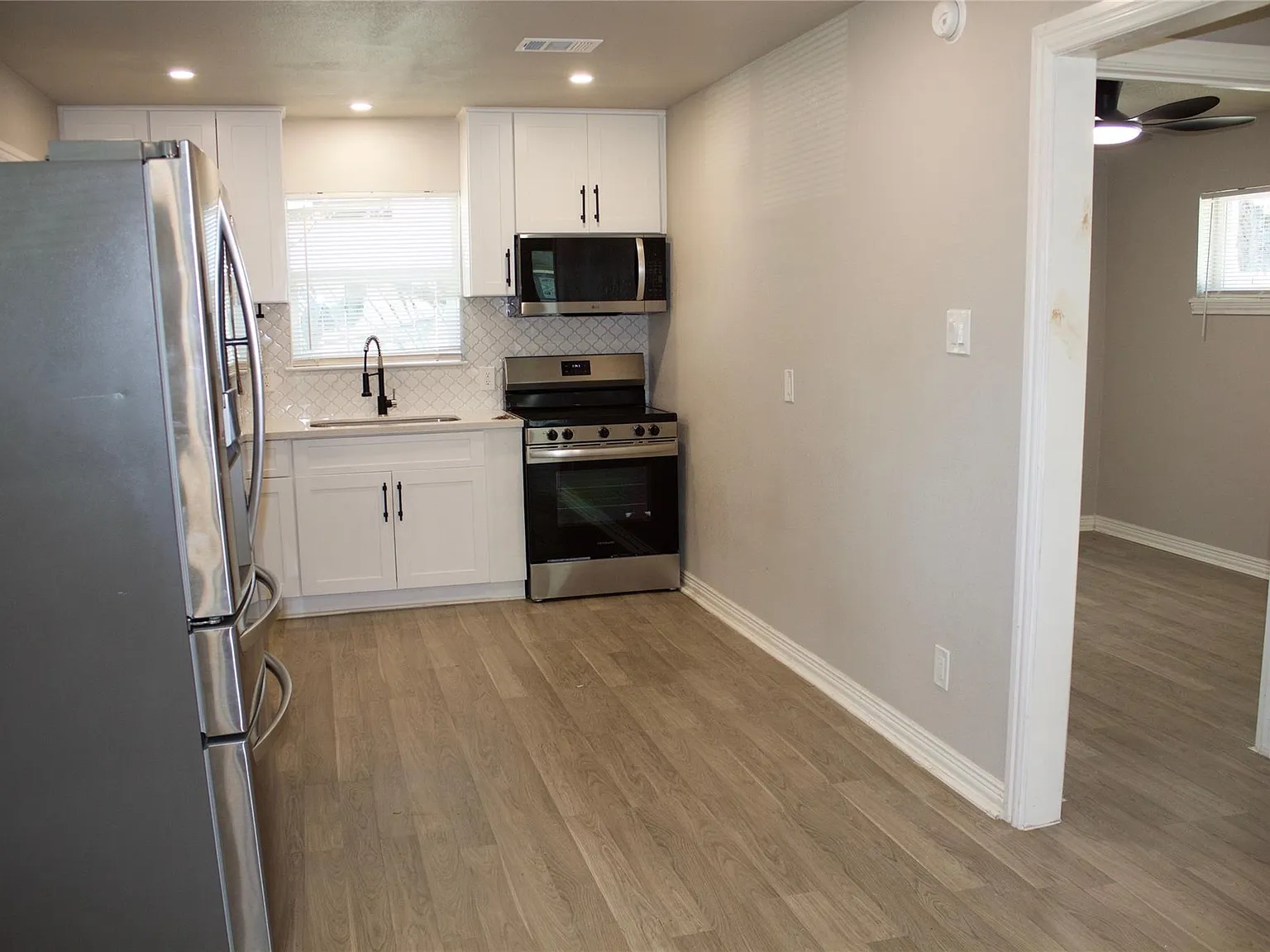 2 bed, 1.0 bath, 758 sqft, $1,500 — Photo 4
