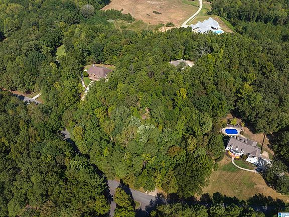 3rd image of 147 Weatherly Way