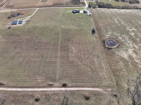 012 82nd Road, Bolivar, MO 65613