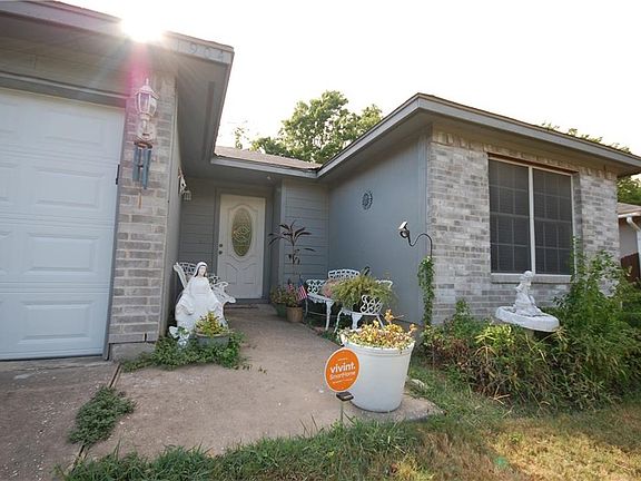 2nd image of 1904 Buckeye Ln