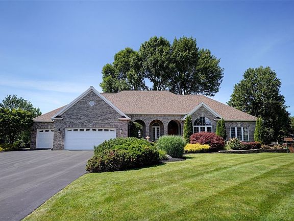 2nd image of 59 Jewelberry Dr
