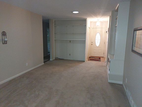 4th image of 4023 Tanglewood Dr