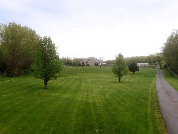 4th image of 4516 Hollopeter Rd