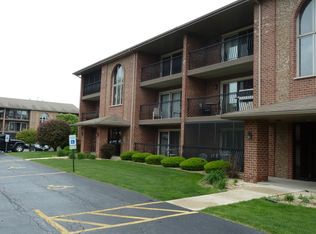 8202 W 111th St UNIT 1C, Palos Hills, IL 60465