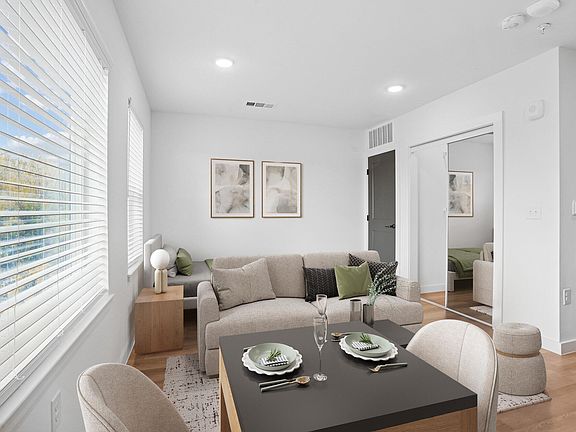 4th image of 1709 Burton Dr #319