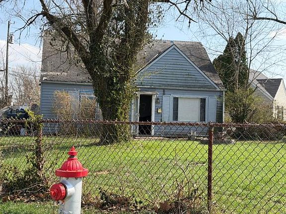 3rd image of 2992 Woodland Ave