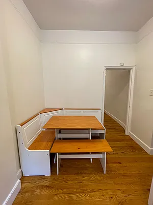 Rented by Metropolitan Realty | media 9