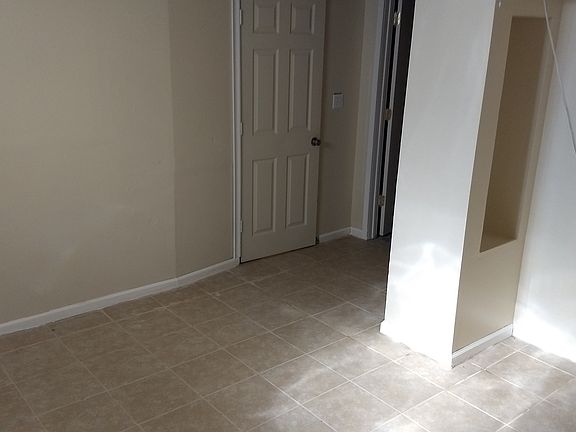 5th image of 34 Marion Ave