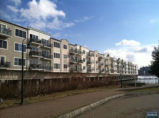 120 The Promenade #120, Edgewater, NJ 07020