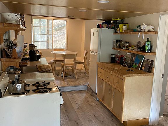 3rd image of 20200 Paradise Ln
