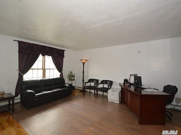 5th image of 19 Seabreeze Ln