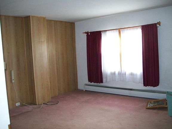 5th image of 210 N Main St