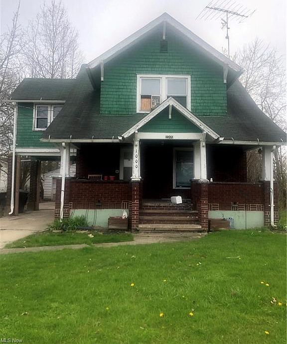 1st image of 1000 Hollywood St NE