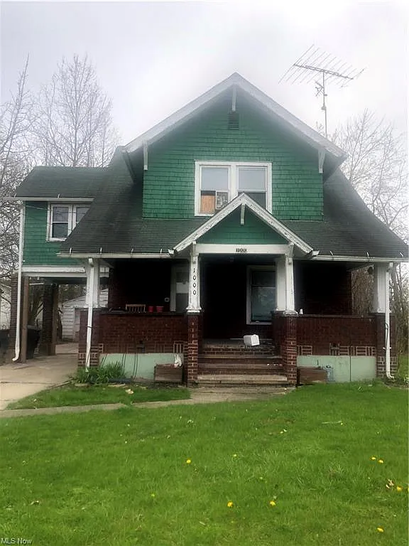 1000 Hollywood St NE photo 1