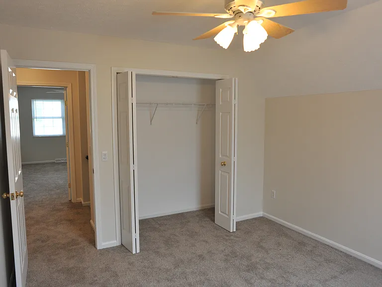 Front upstairs bedroom