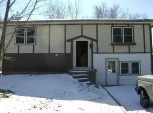 618 Felix St, Marshall, MO 65340
