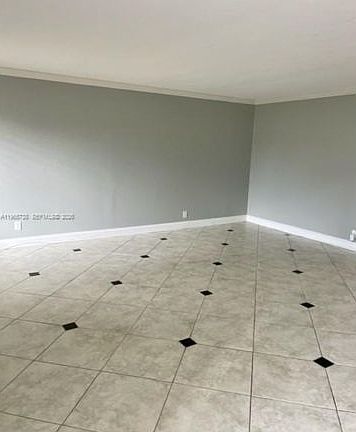 3rd image of 613 N University Dr #4