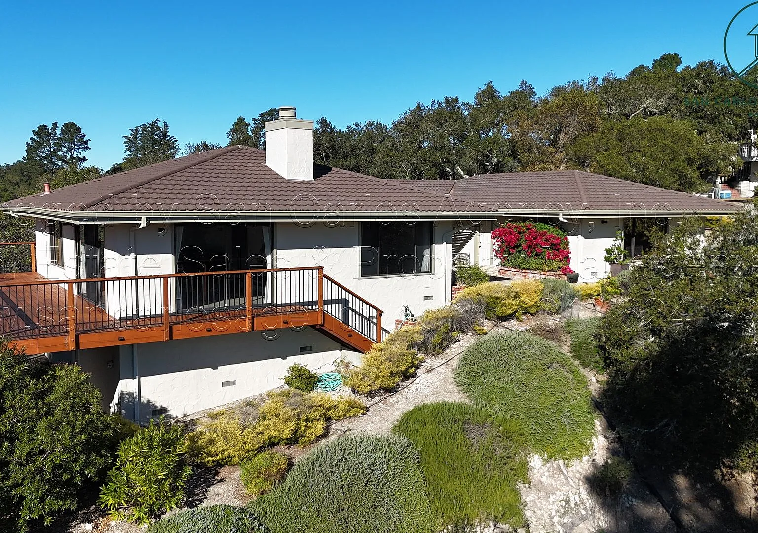 Impeccable Laureles Grade Estate Property with Valley Views — Photo 1