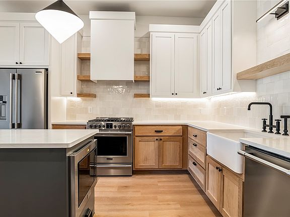 3rd image of 529 SW 5th St