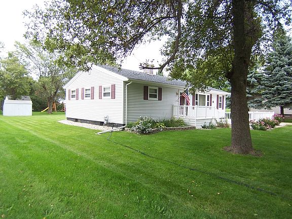 4th image of 706 S Highland St