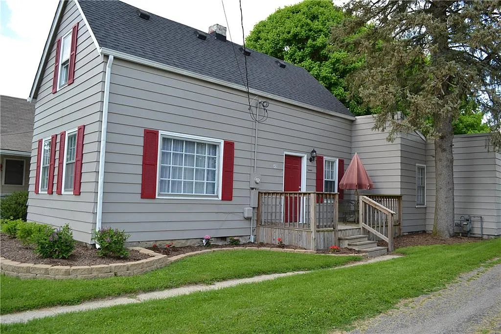 419 N Swope St photo 1