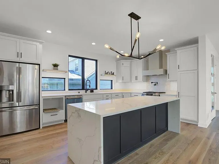 3408 W 60th St — Photo 3
