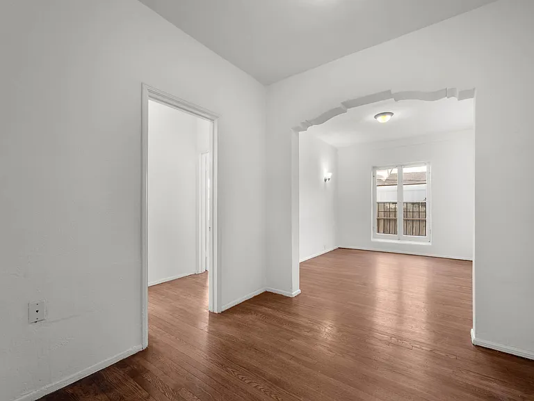 Casa Monterey Apartments — Photo 5