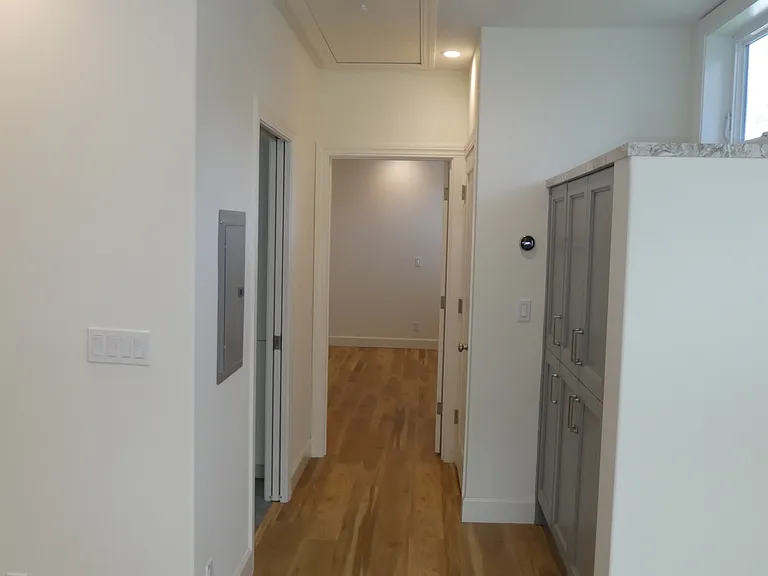 608 Howard Ave #A — Photo 24