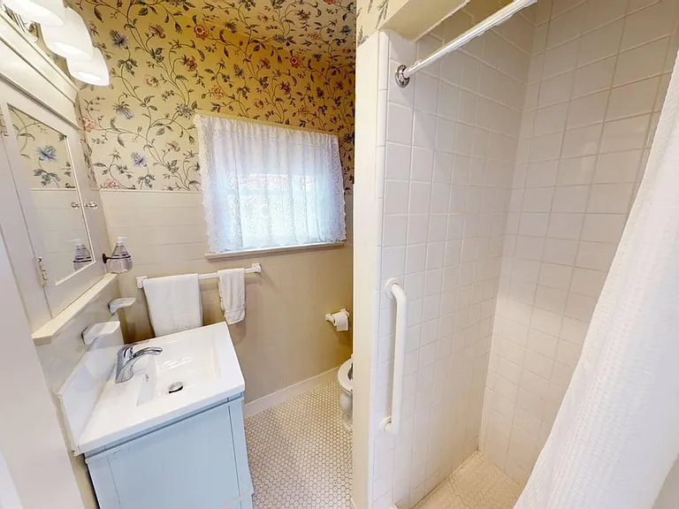 1008 E Ave — Photo 13