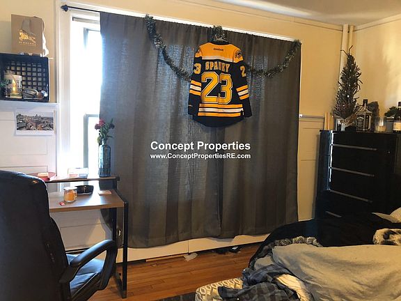 3rd image of 448 Park Dr APT 1B
