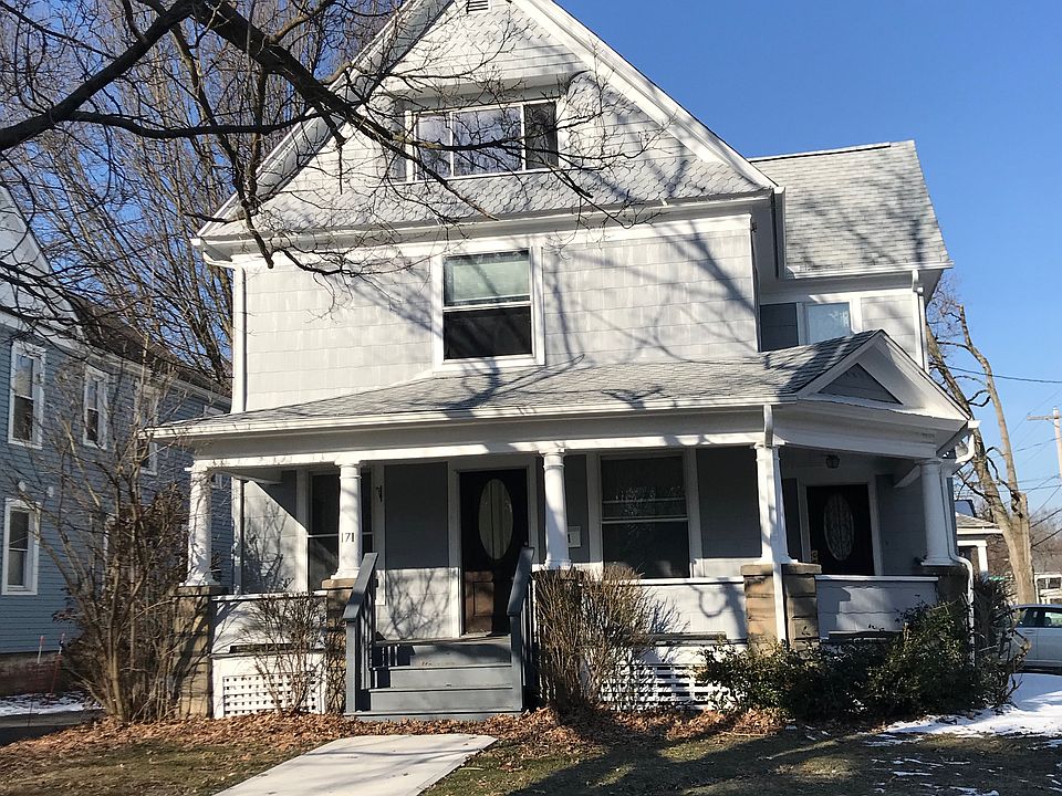 New sidewalk, new roof 2018