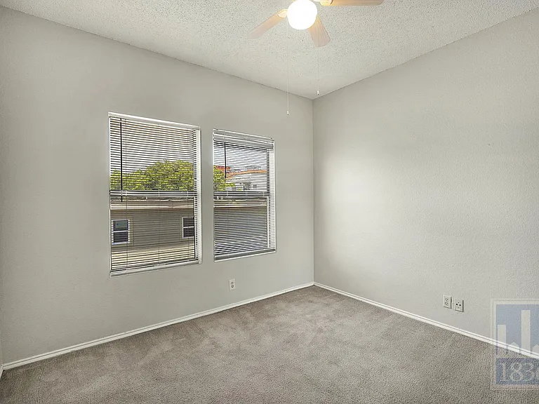 2804 Rio Grande St #303 — Photo 16