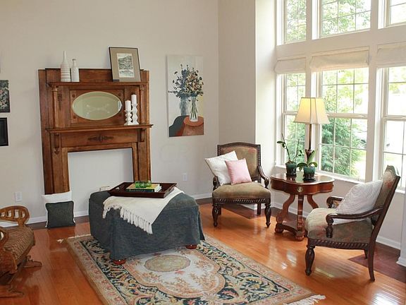 5th image of 6093 Wynford Dr